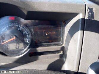 2009-renault-premium-1444420-46720275