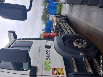 2015-man-26-400-1444421-46720279