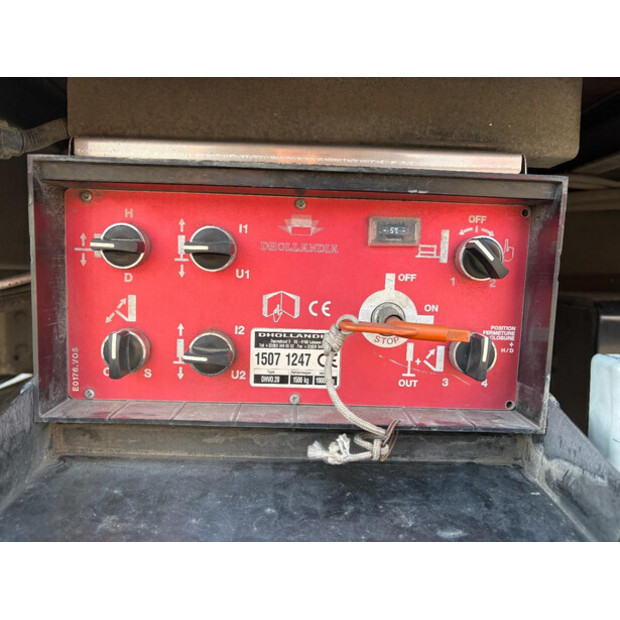 2015 Renault D-46720468