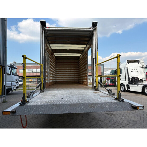 2015 Renault D-46720470