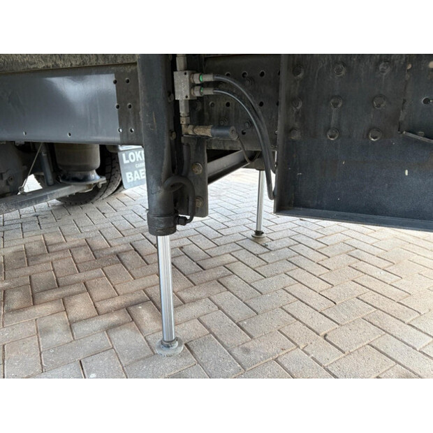 2015 Renault D-46720471