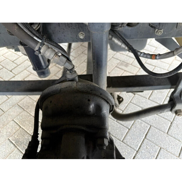 2015 Renault D-46720475