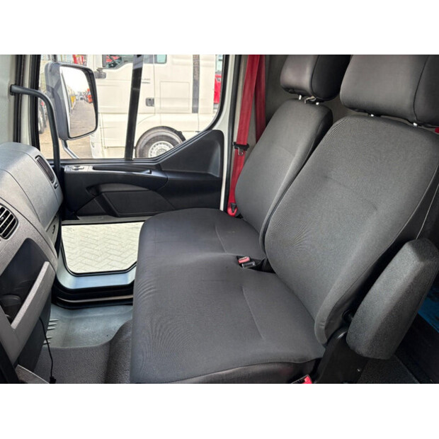 2015 Renault D-46720479