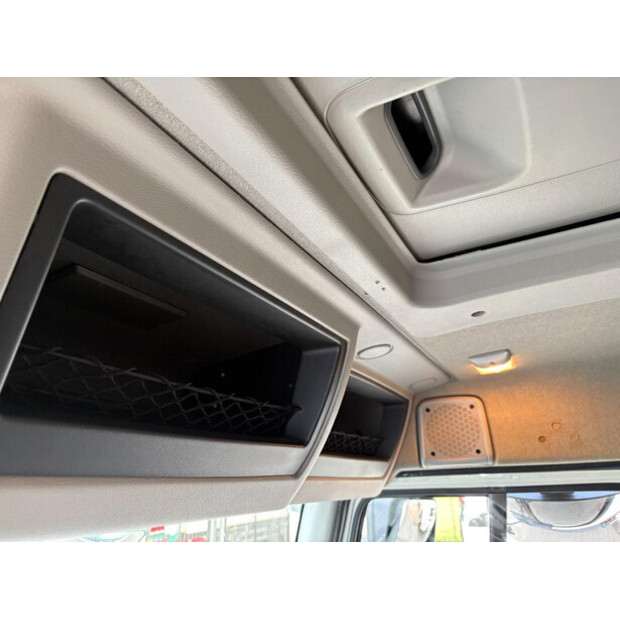 2015 Renault D-46720484