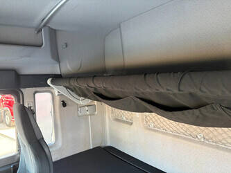 2017-man-tgx-18-480-1444426-46720506