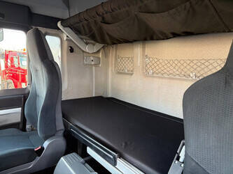 2017-man-tgx-18-480-1444426-46720508