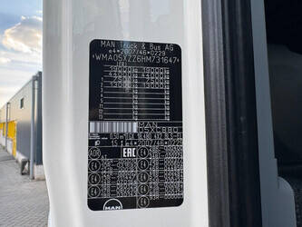 2017-man-tgx-18-480-1444426-46720537