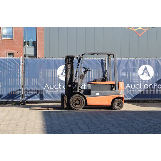 2001 Toyota FBMF25-46720554