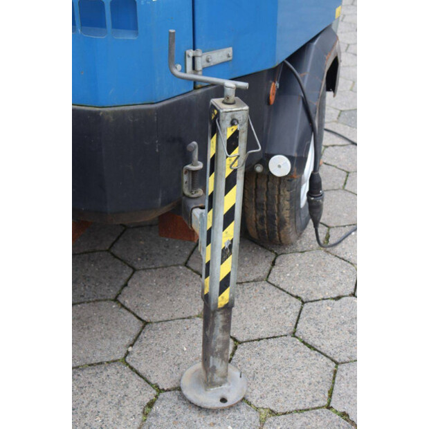 2012 Towerlight VB-9-46720764