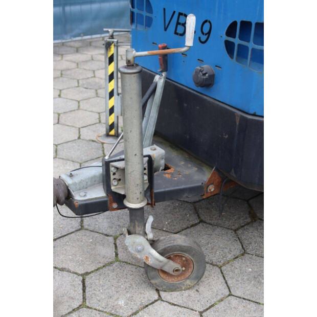 2012 Towerlight VB9LR-1451-46720790