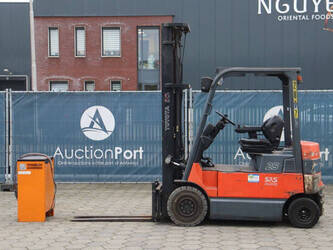 2005-toyota-7fbmf25-1444442-46721044