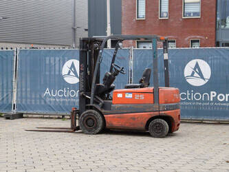 toyota-25-1444443-46721085