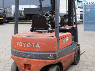 toyota-25-1444443-46721088