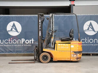 2001-still-r50-15-1444454-46721561