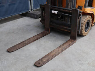 2001-still-r50-15-1444454-46721570