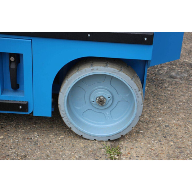 2025 AT CLS08-46721822