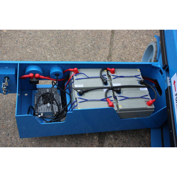 2025 AT CLS08-46721824