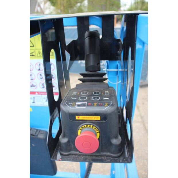 2025 AT CLS08-46721828