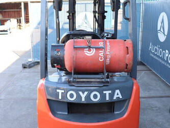 2019-toyota-02-8fgf18-1444470-46722080