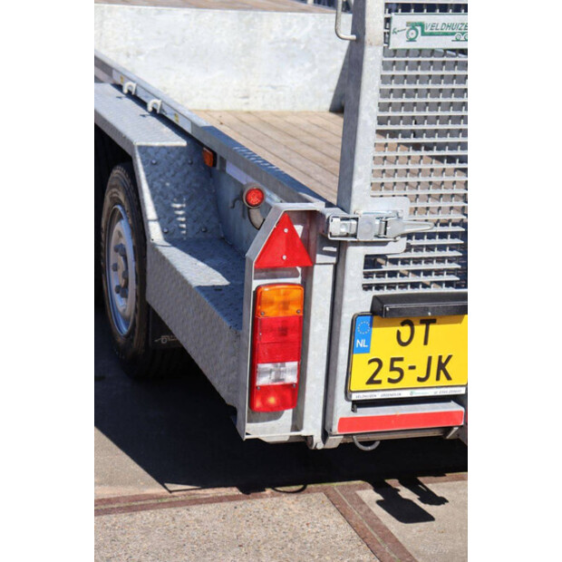 2022 VELDHUIZEN P33-2-46722333