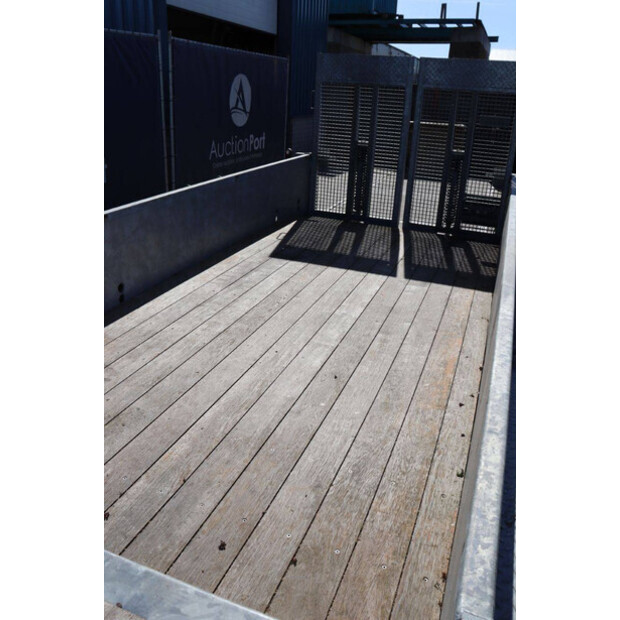 2022 VELDHUIZEN P33-2-46722335