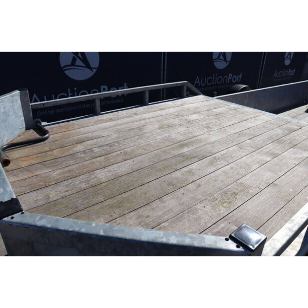 2022 VELDHUIZEN P33-2-46722336