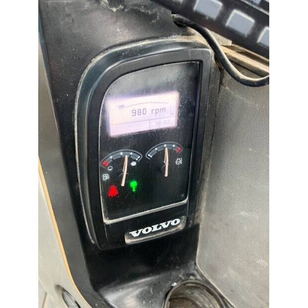 2013 فولفو ECR88D-46722358