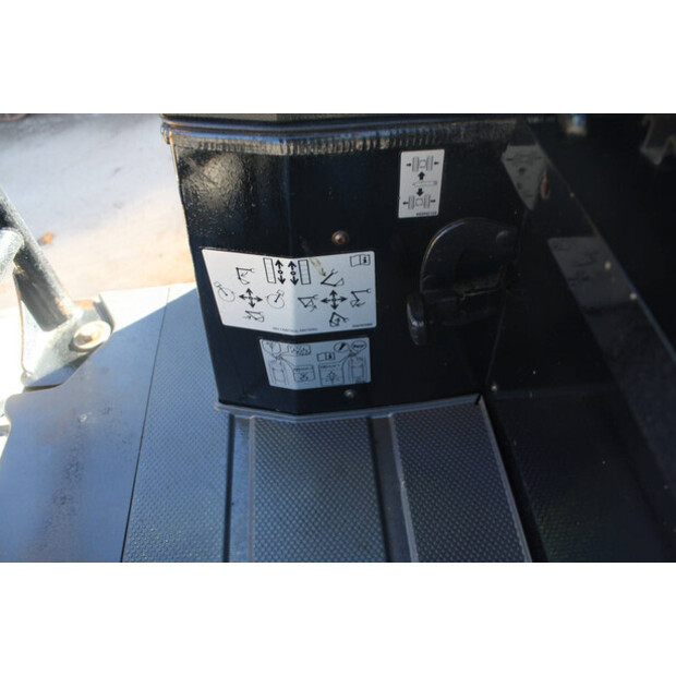 2020 جيه سي بي 19C-1E-46722625