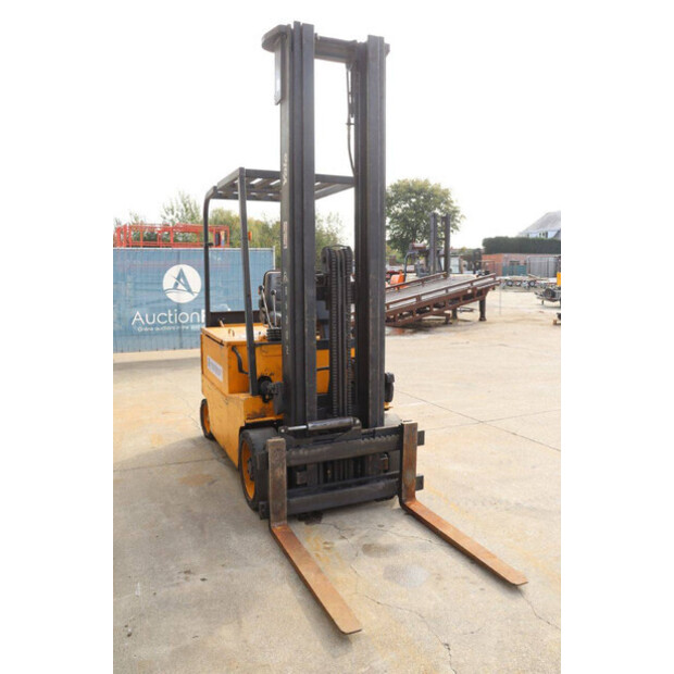 1989 يال ERC30AG-46722634