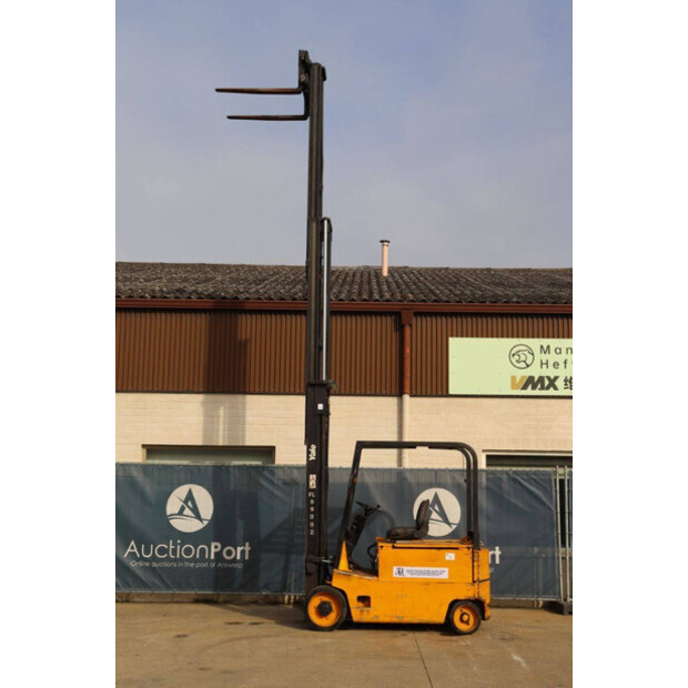 1989 يال ERC30AG-46722662