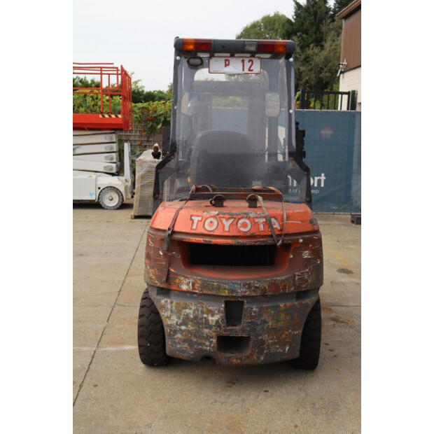 2000 Toyota 42-7FGF25-46722668