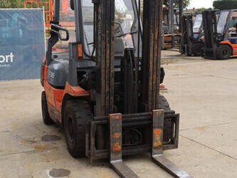 2000-toyota-42-7fgf25-1444491-46722670