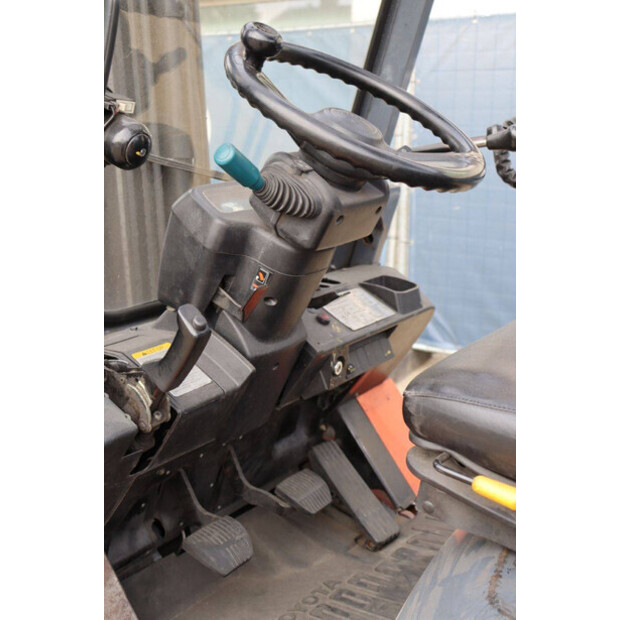 2000 Toyota 42-7FGF25-46722686