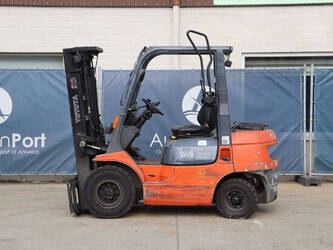 2007-toyota-42-7fgf25-1444495-46722771