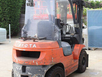 2007-toyota-42-7fgf25-1444495-46722775