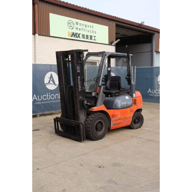 2007 تويوتا 42-7FGF25-46722778