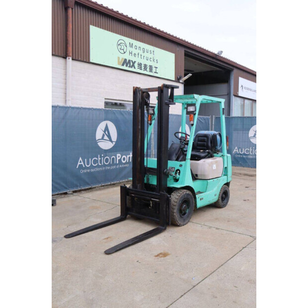 1992 ميتسوبيشي FG15-46722890