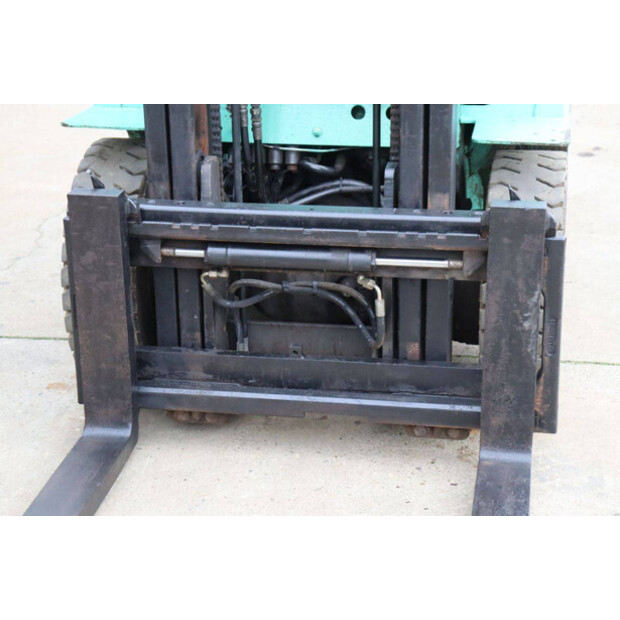 1992 ميتسوبيشي FG15-46722892