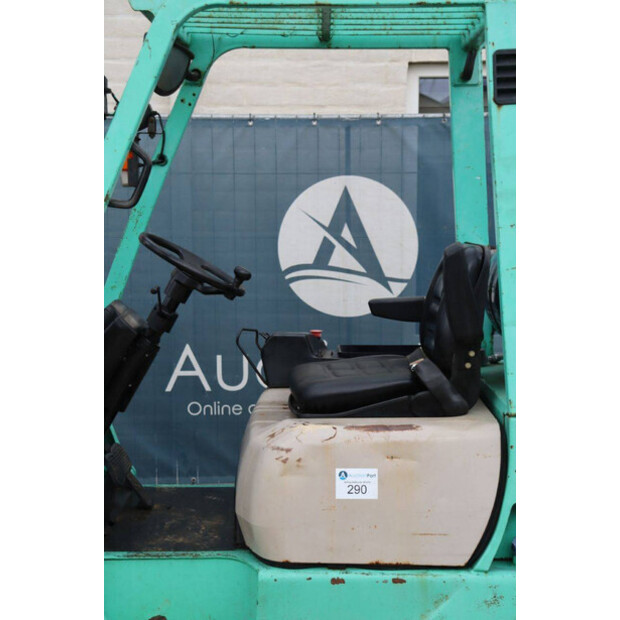 1992 ميتسوبيشي FG15-46722902