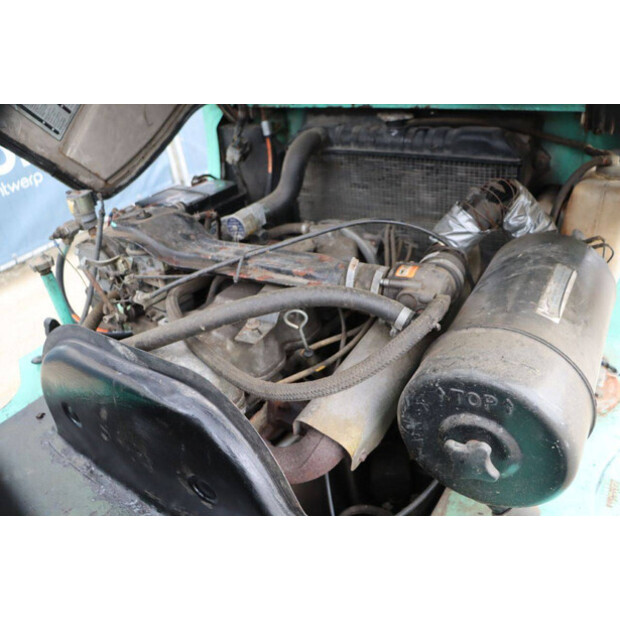 1992 ميتسوبيشي FG15-46722918