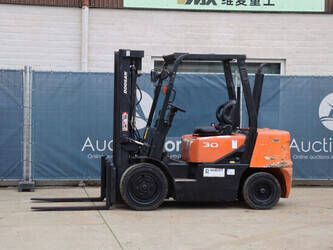 صورة ل رافعات شوكية دووسان 30