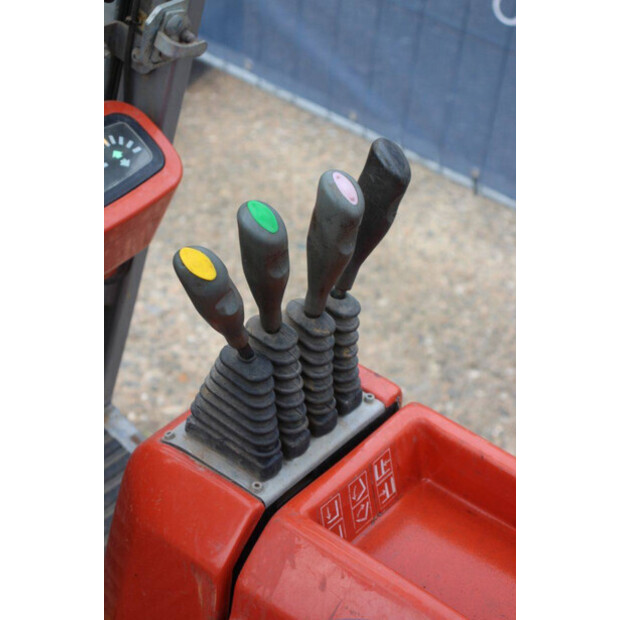 2005 BT C3E200-46723281