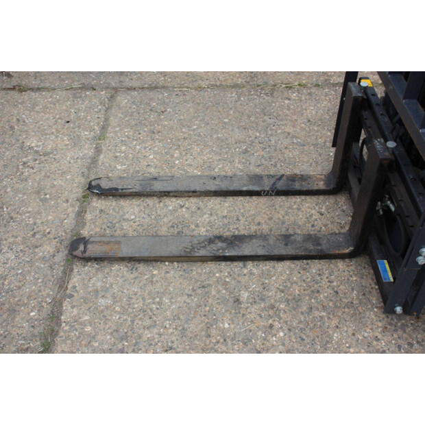 يونيكاريرز N25-46723299