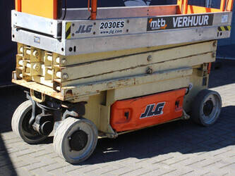 2006-jlg-2030es-1444514-46723406