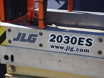 2006-jlg-2030es-1444514-46723410
