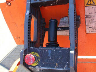 2006-jlg-2030es-1444514-46723415