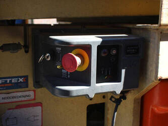 2006-jlg-2030es-1444514-46723417