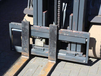 2015-linde-e25-01-1444515-46723433