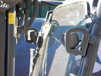 2015-linde-e25-01-1444515-46723436