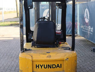 2011-hyundai-20b-7-1444517-46723491